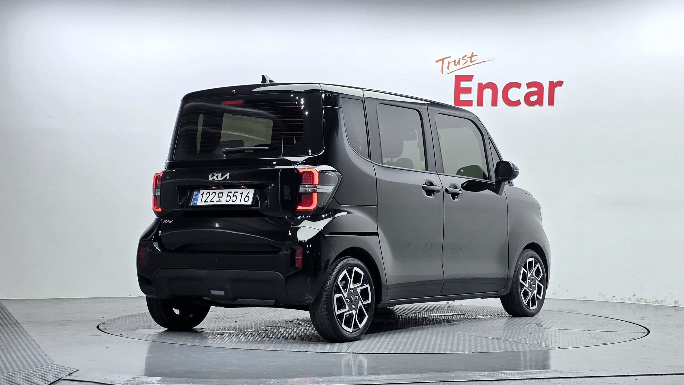 Mazda Bongo front view