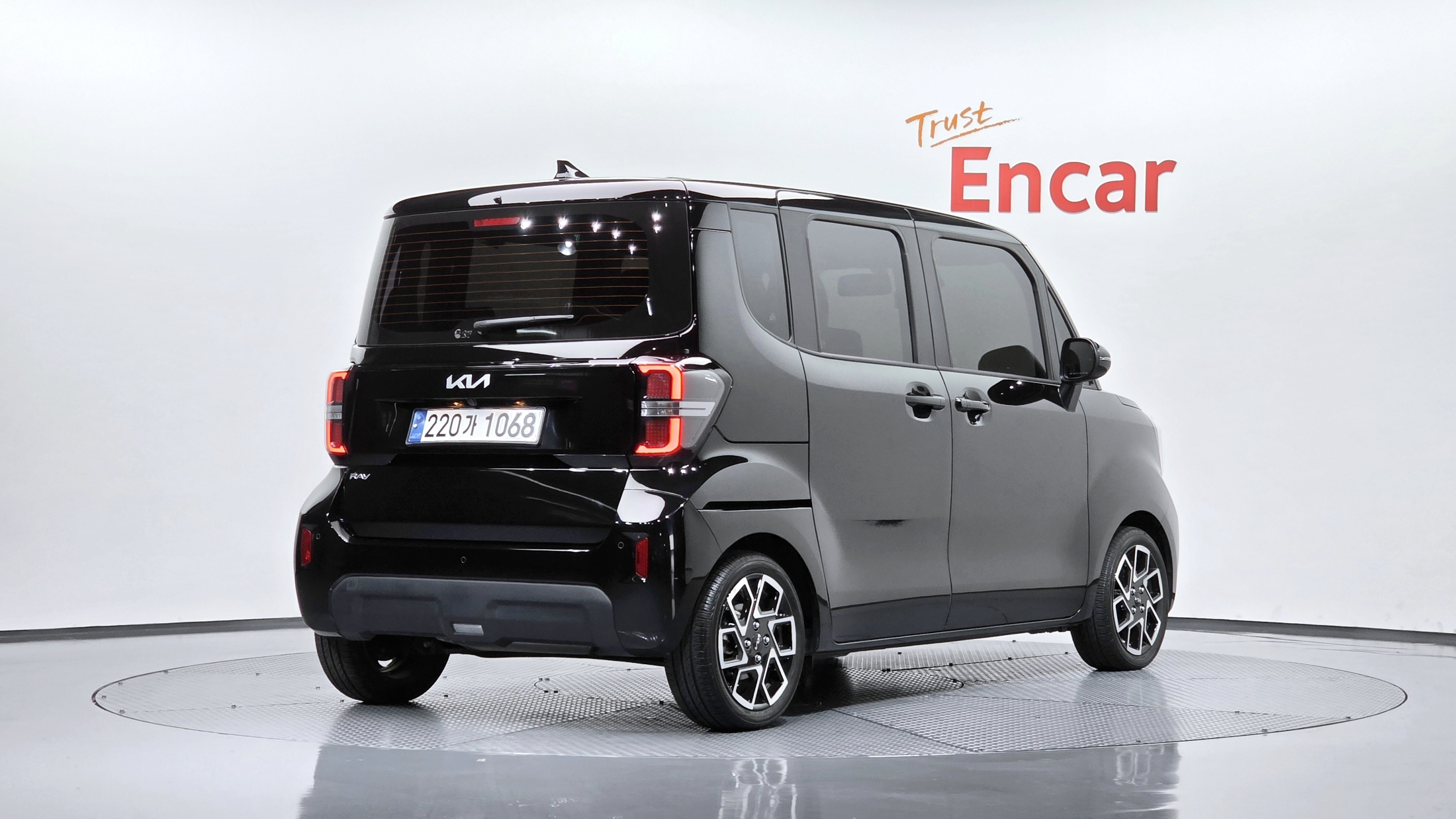 Mazda Bongo front view