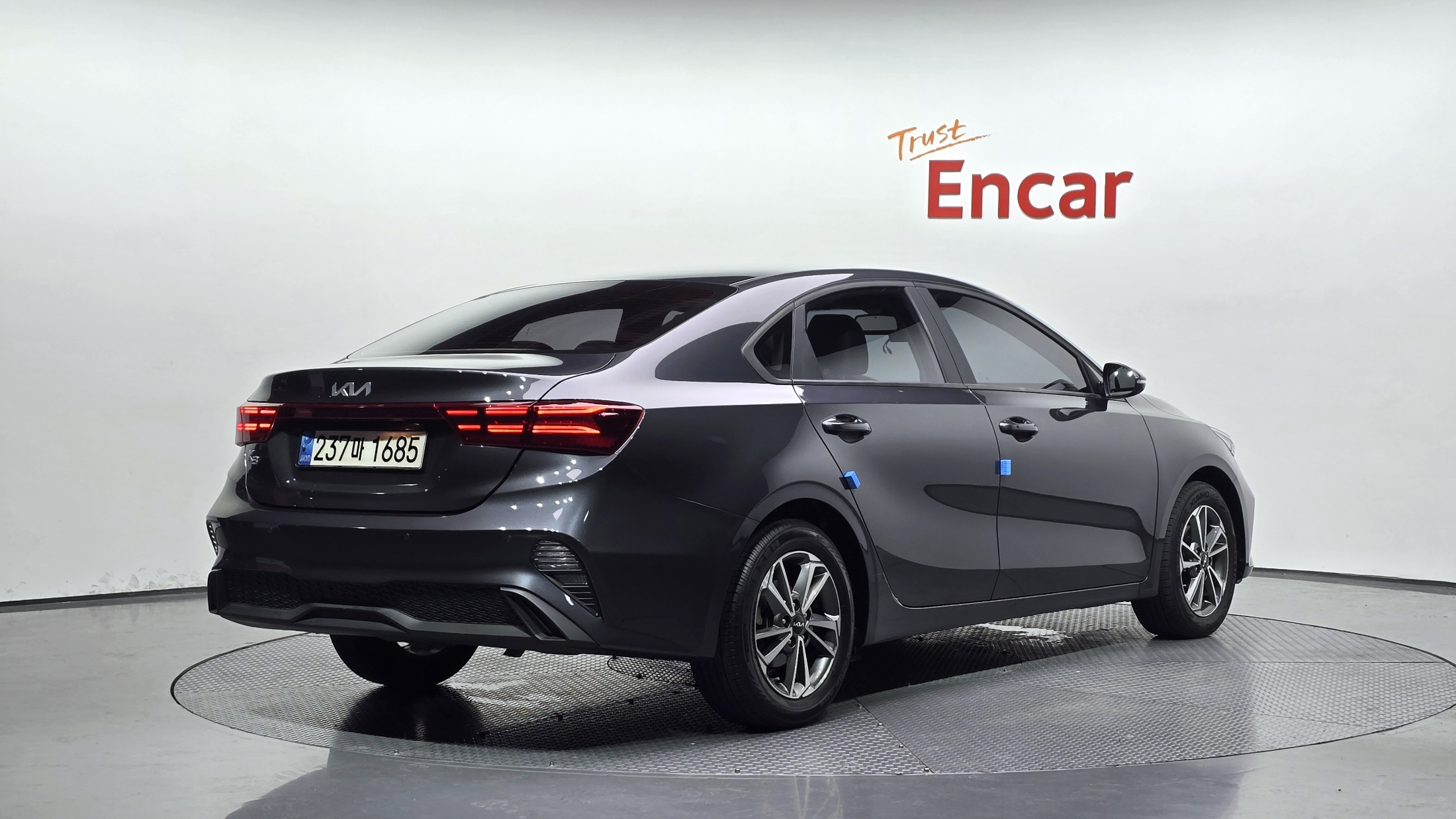 Mazda Bongo front view
