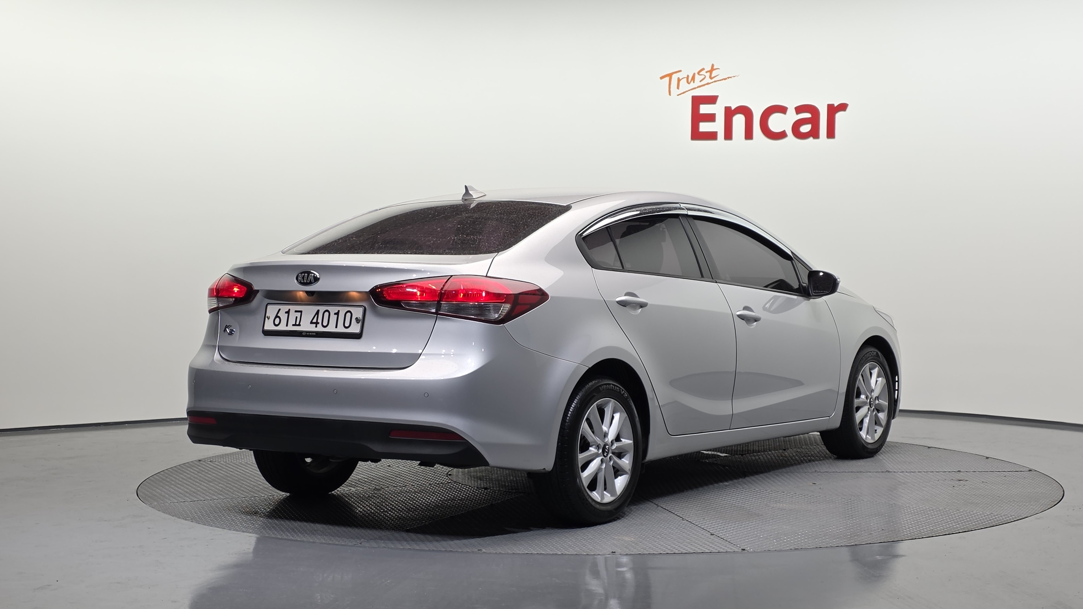 KIA K3 photo 2