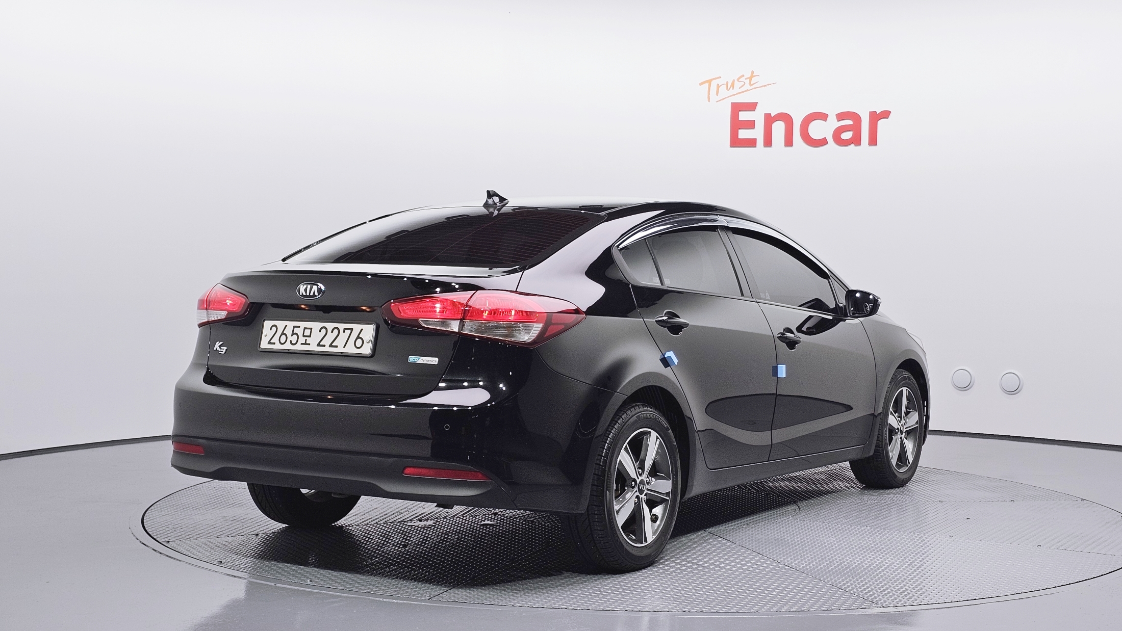 KIA K3 photo 2