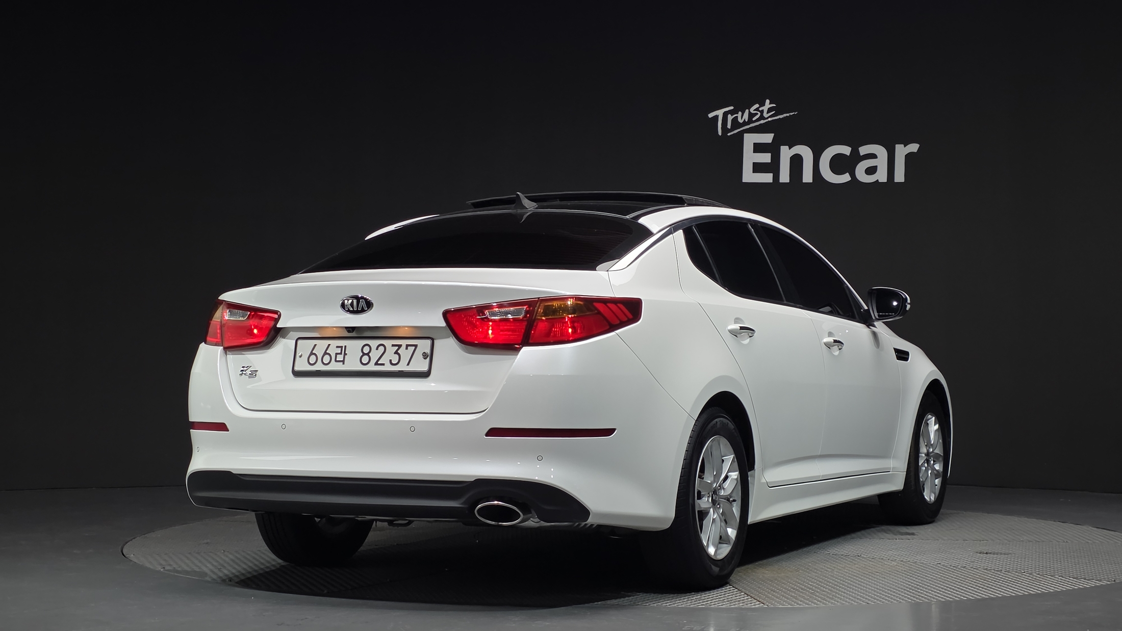 KIA K5 photo 2