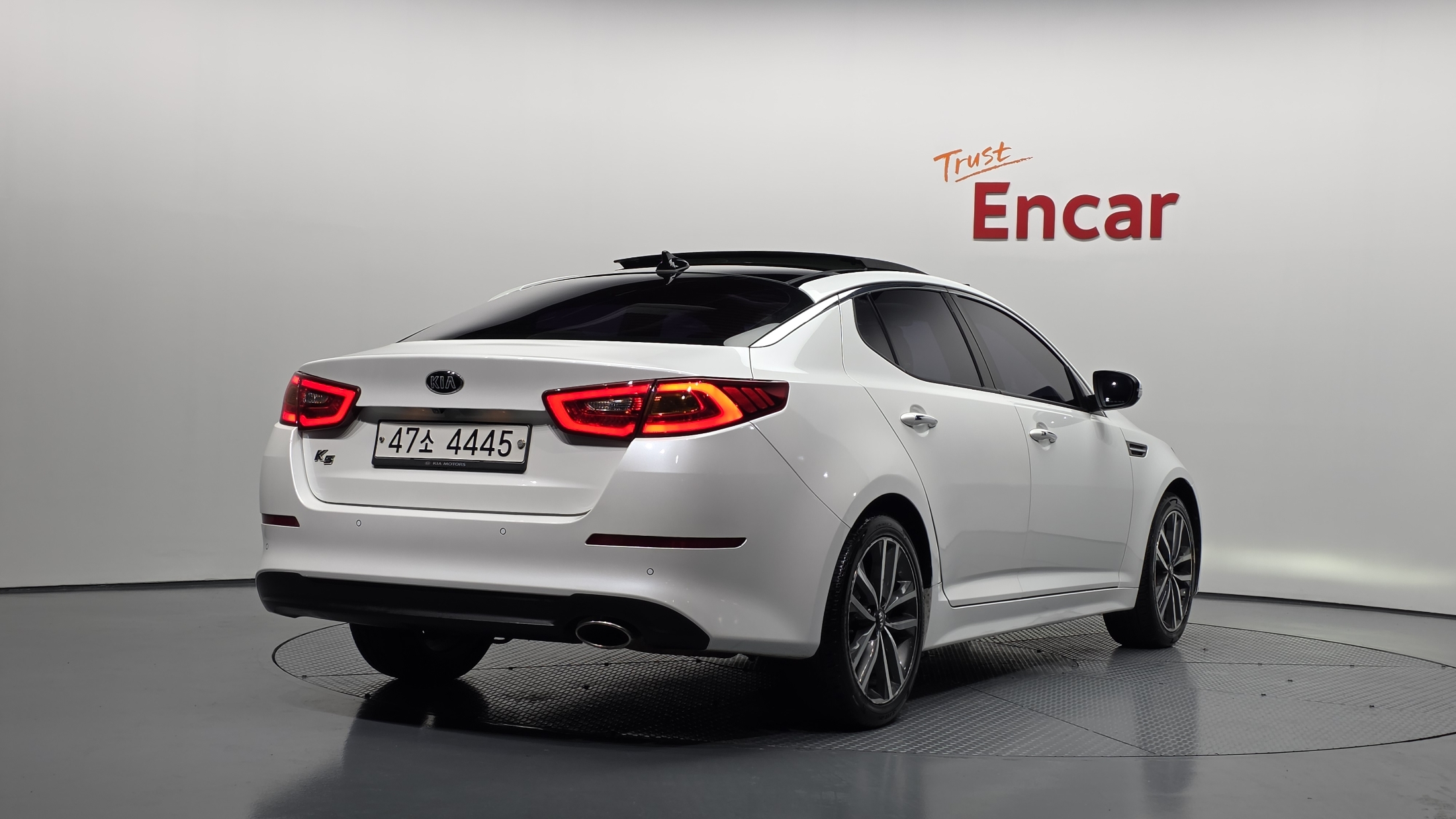 KIA K5 photo 2