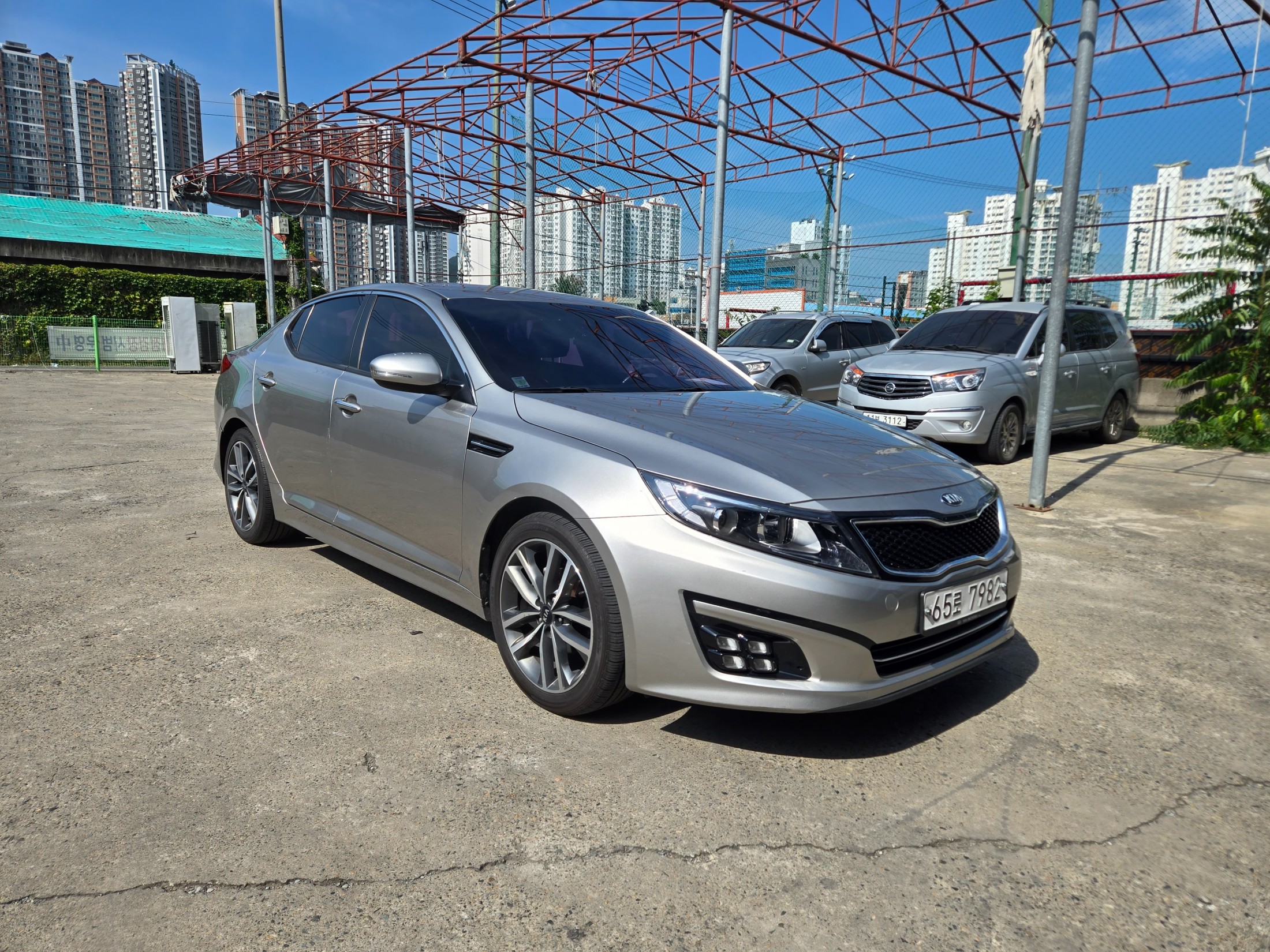 KIA K5 photo 2