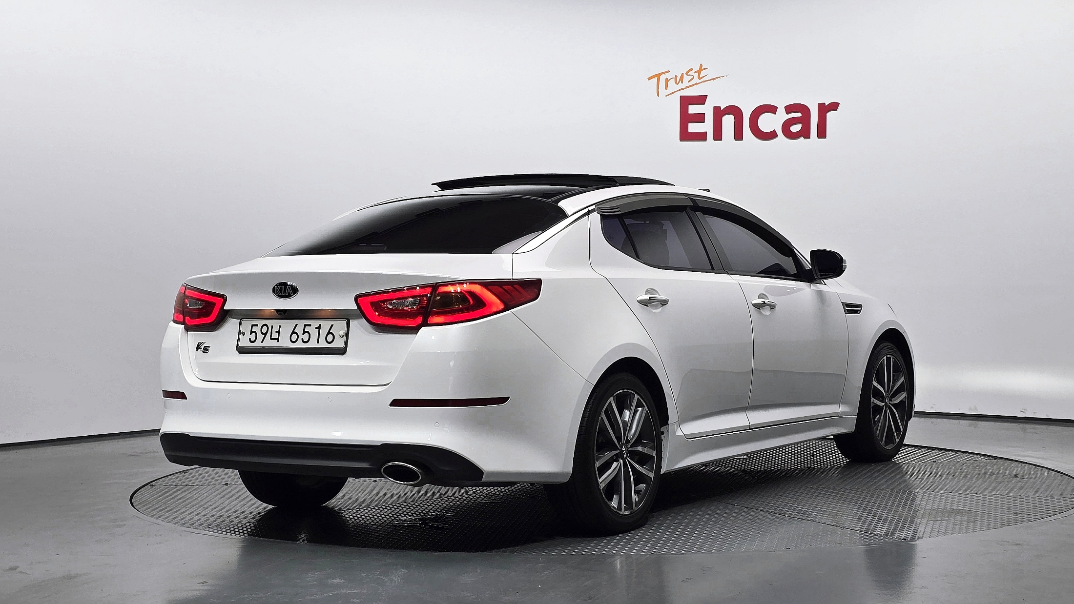 KIA K5 photo 2