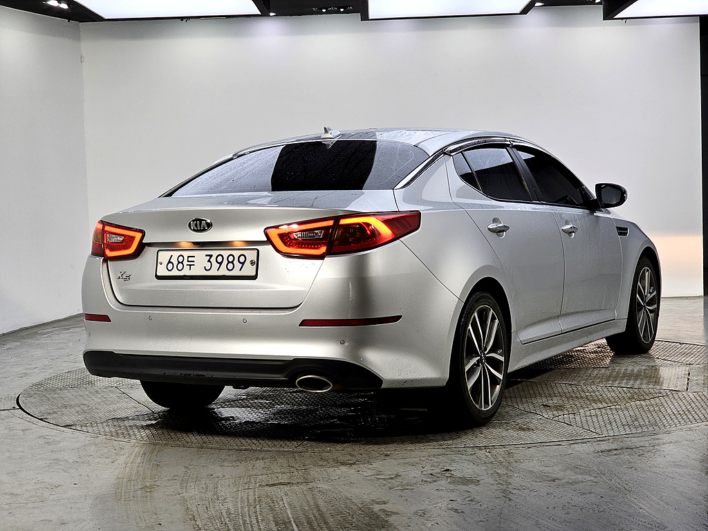 KIA K5 photo 2