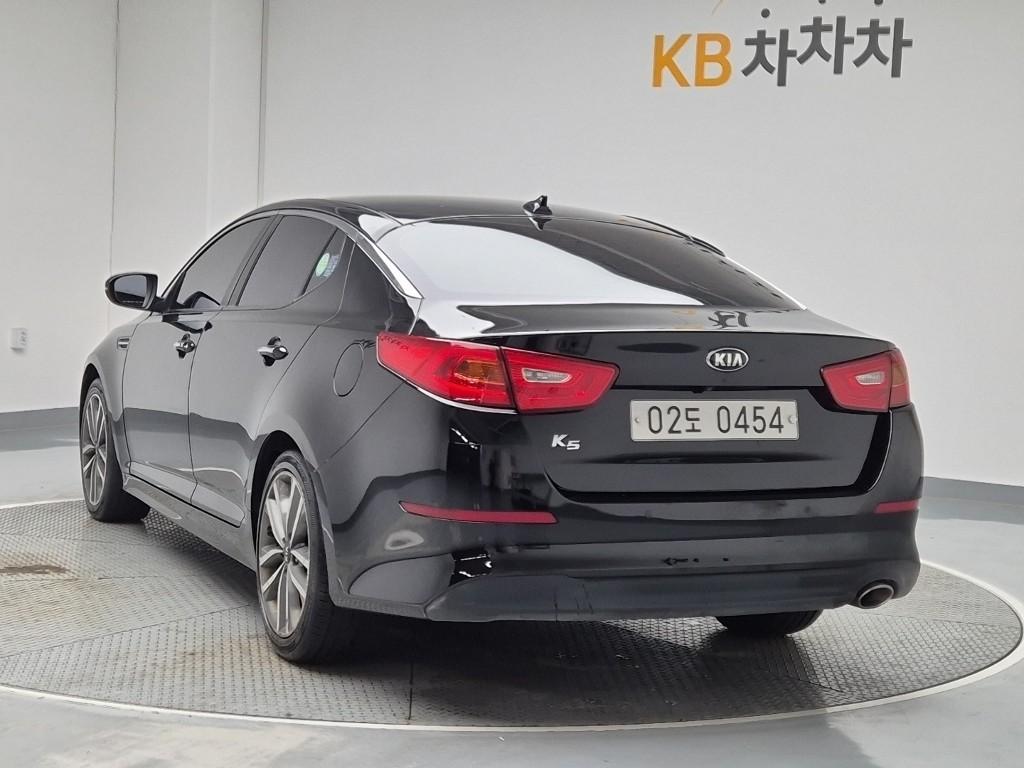 KIA K5 photo 2