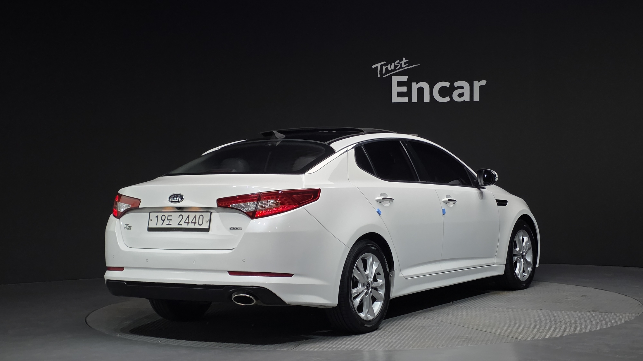 KIA K5 photo 2