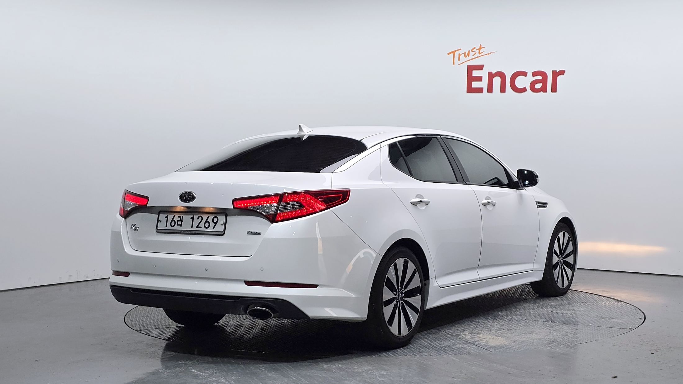 KIA K5 photo 2