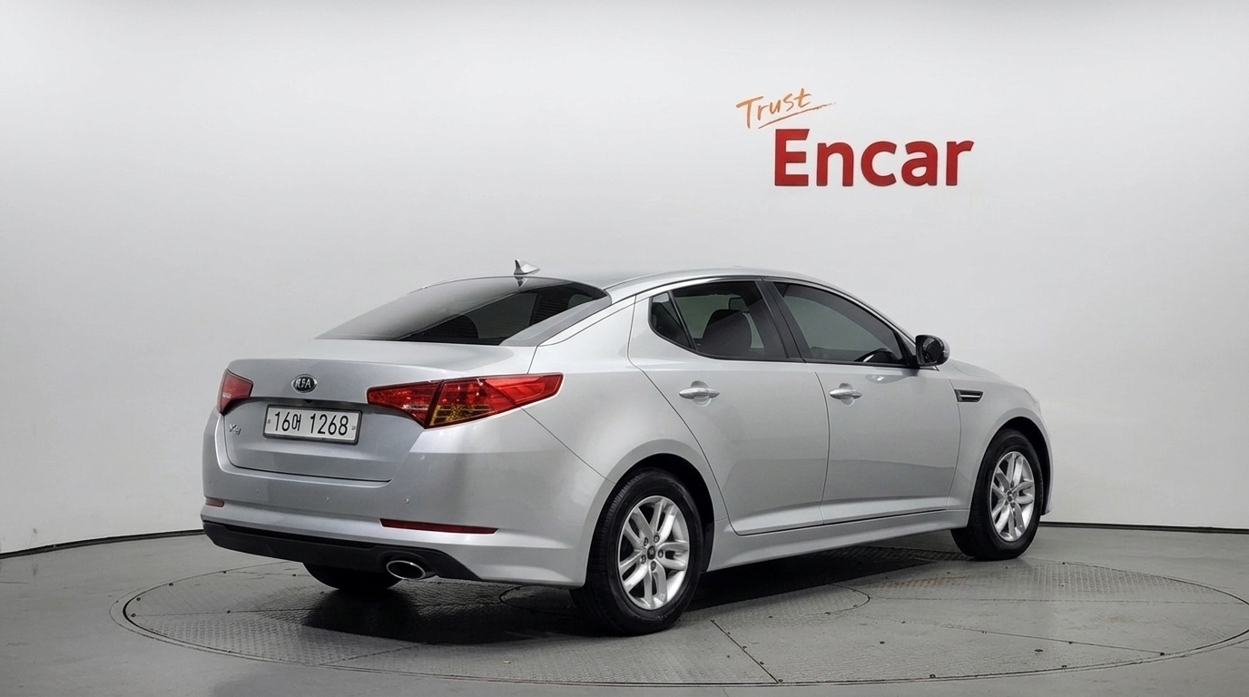 KIA K5 photo 2