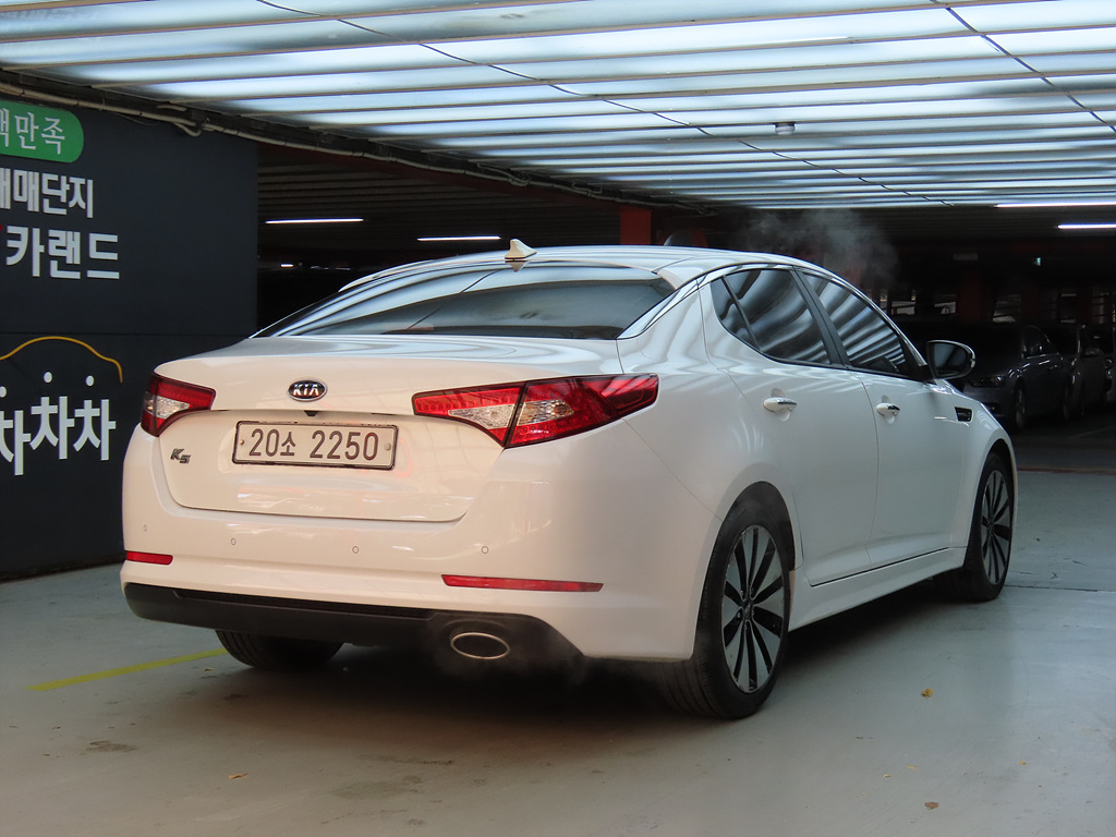 KIA K5 photo 3