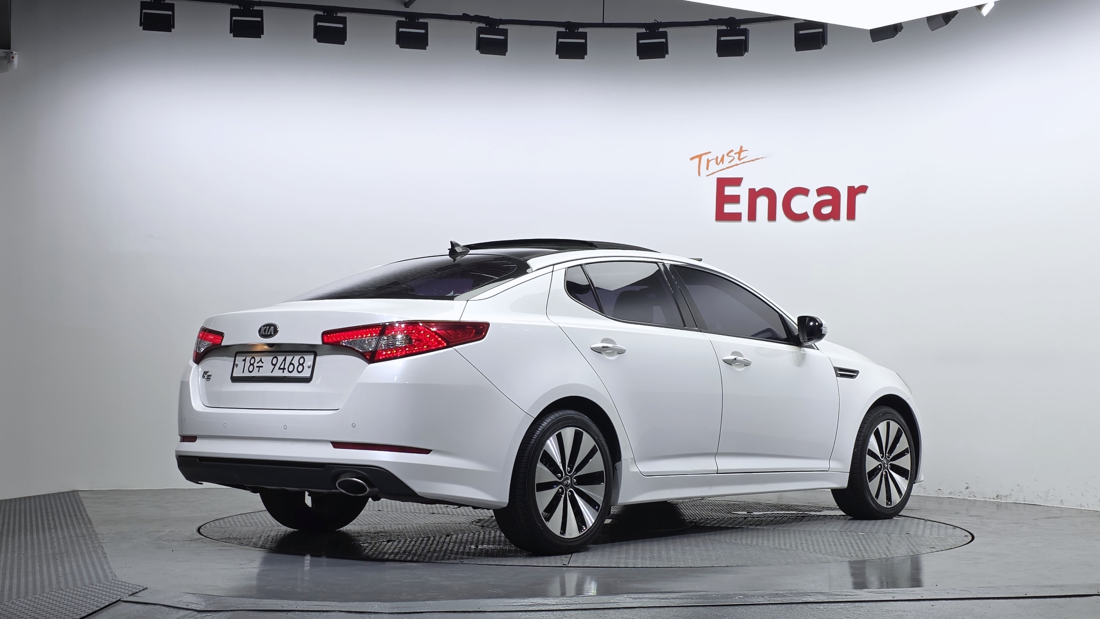 KIA K5 photo 2