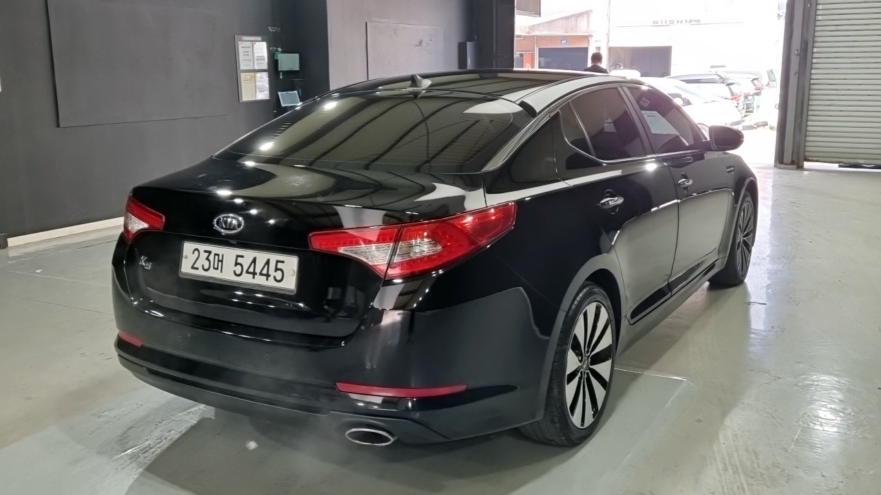 KIA K5 photo 2