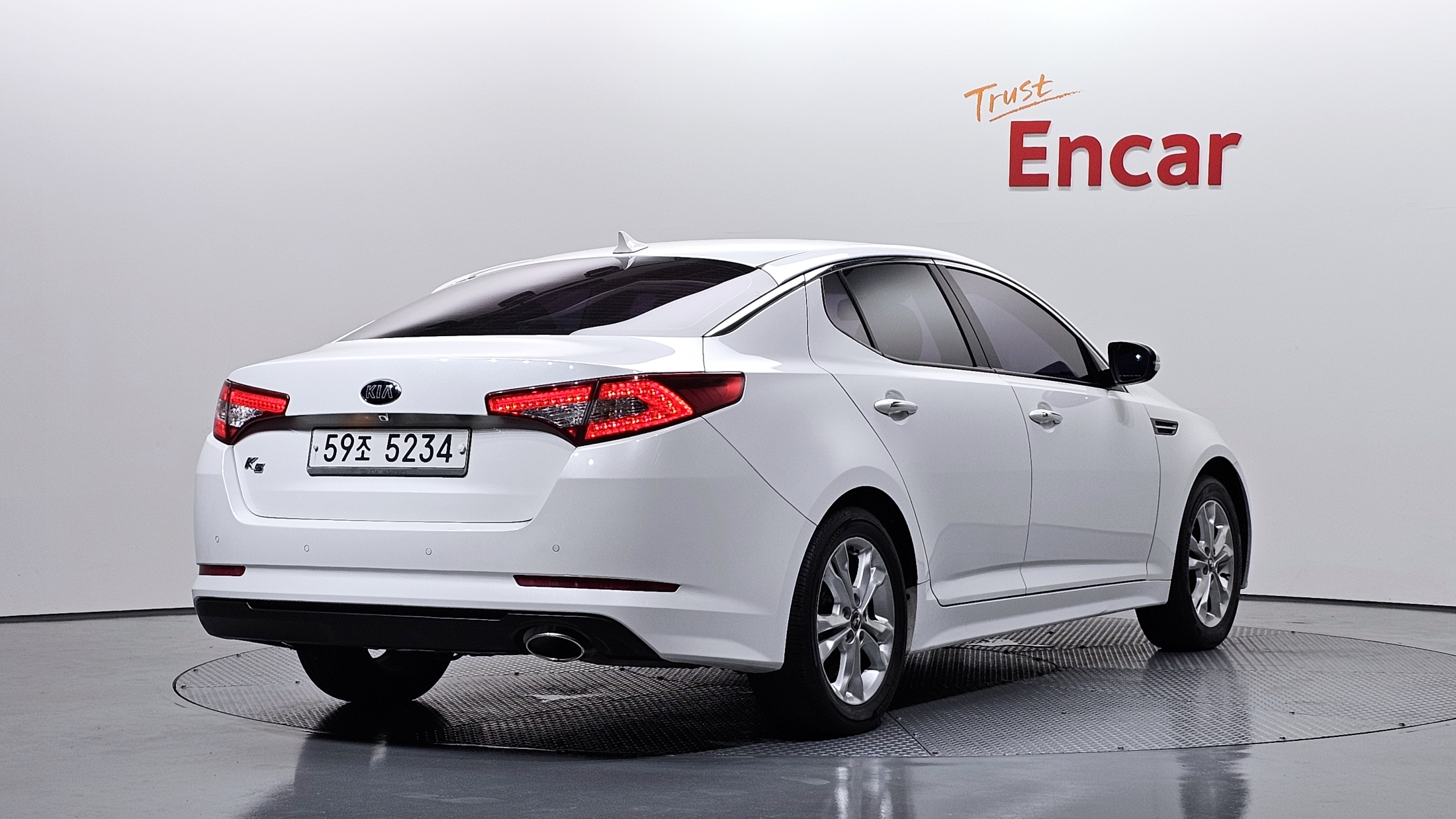 KIA K5 photo 2