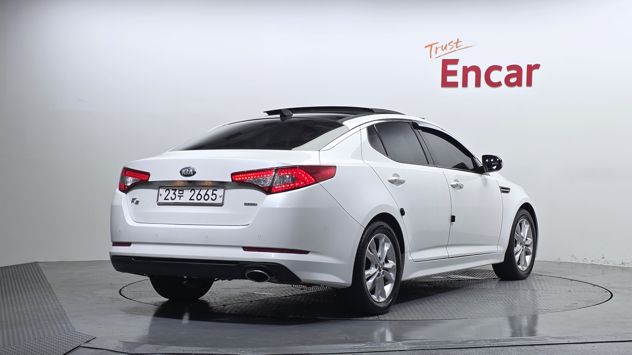 KIA K5 photo 2