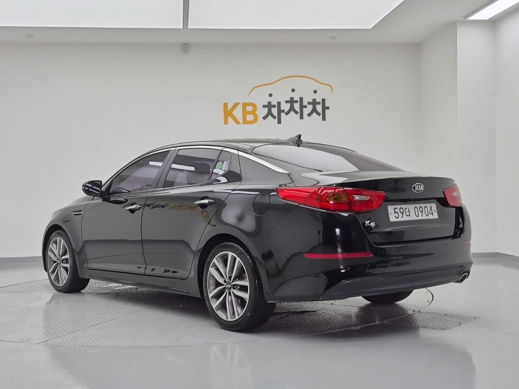 KIA K5 photo 3