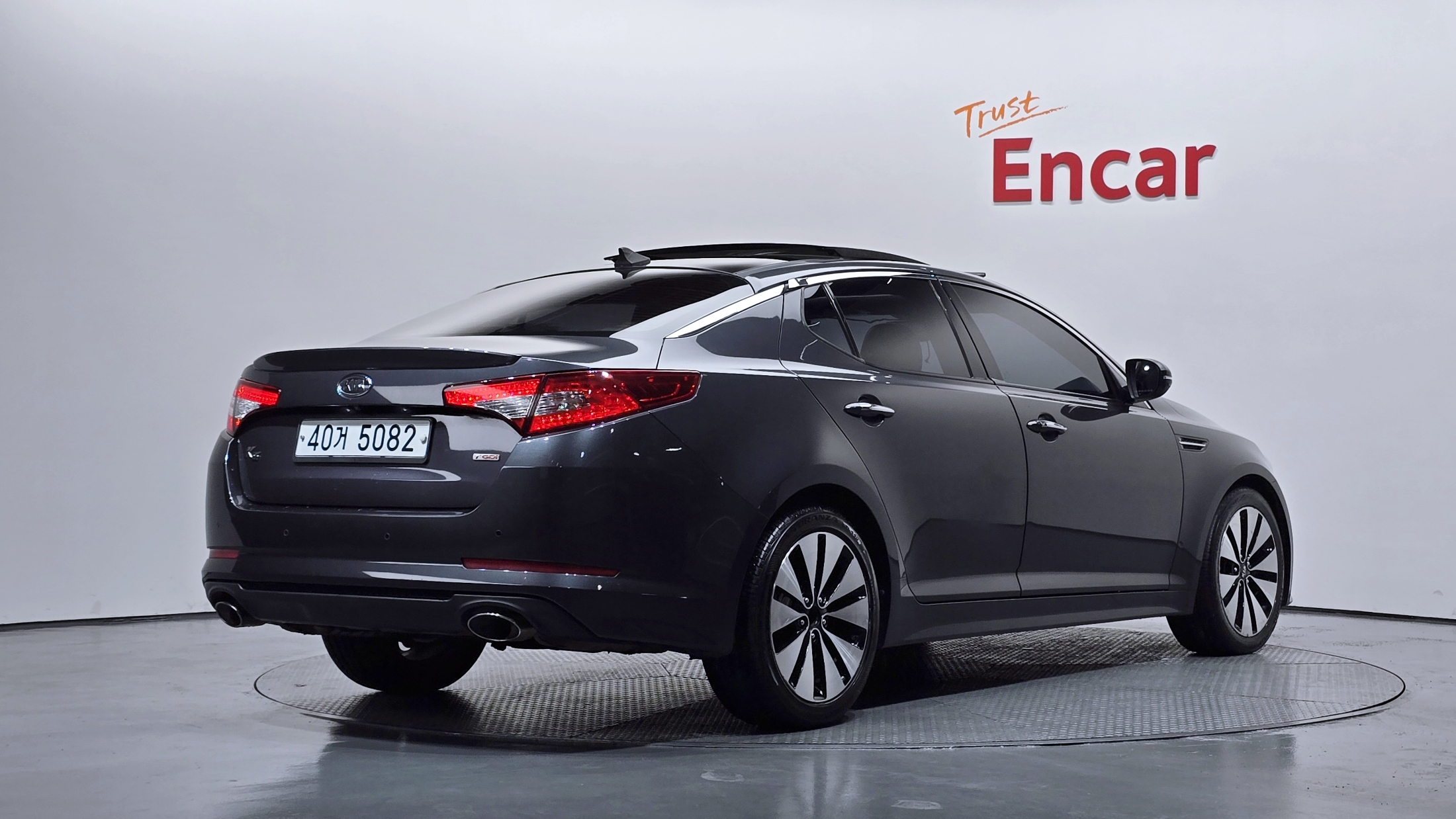 KIA K5 photo 2