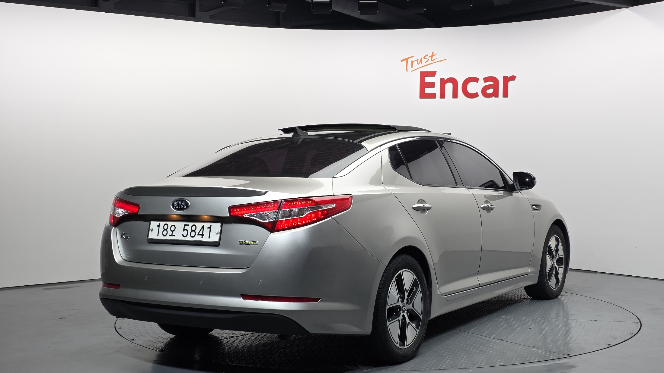 KIA K5 photo 2