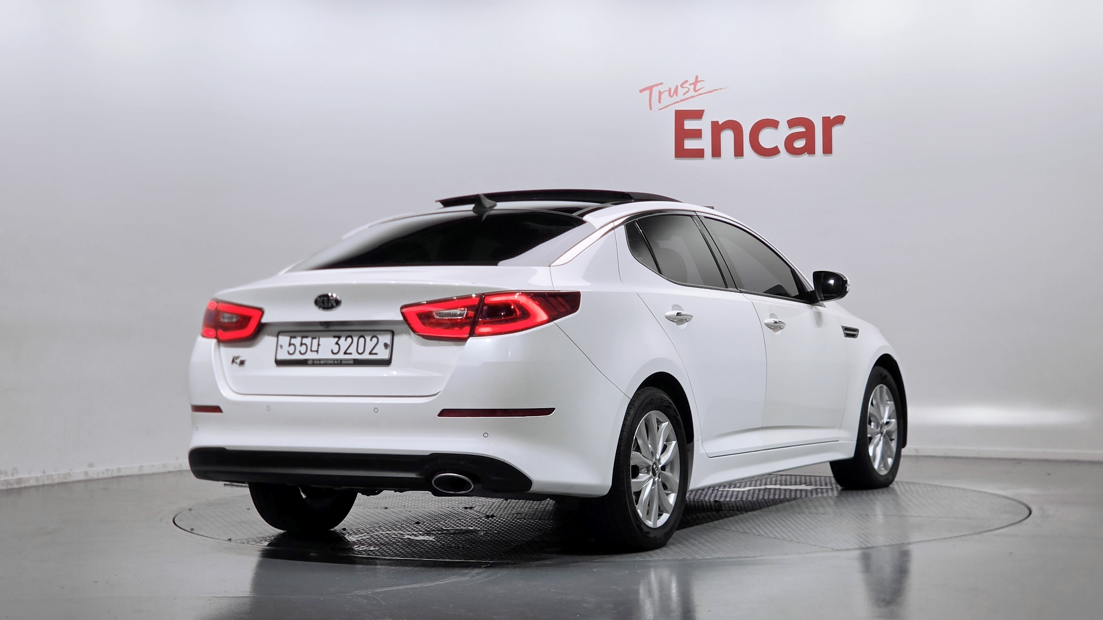 KIA K5 photo 2