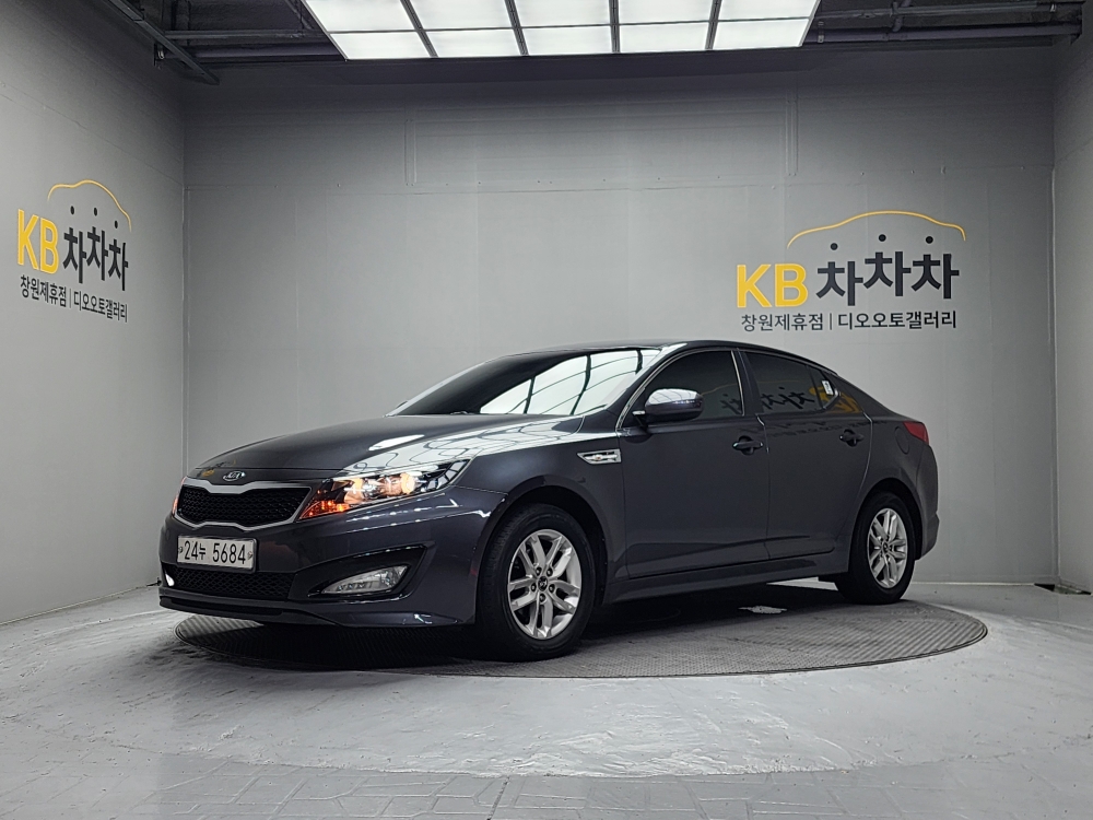 KIA K5 photo 2