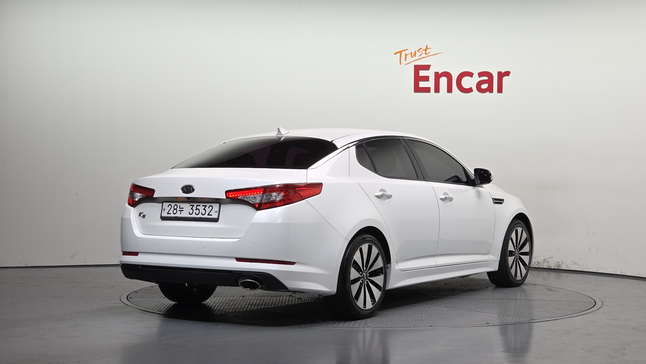 KIA K5 photo 2