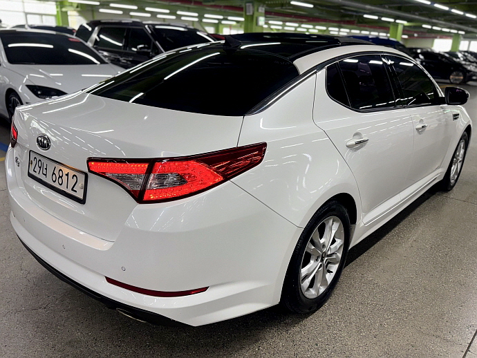 KIA K5 photo 2