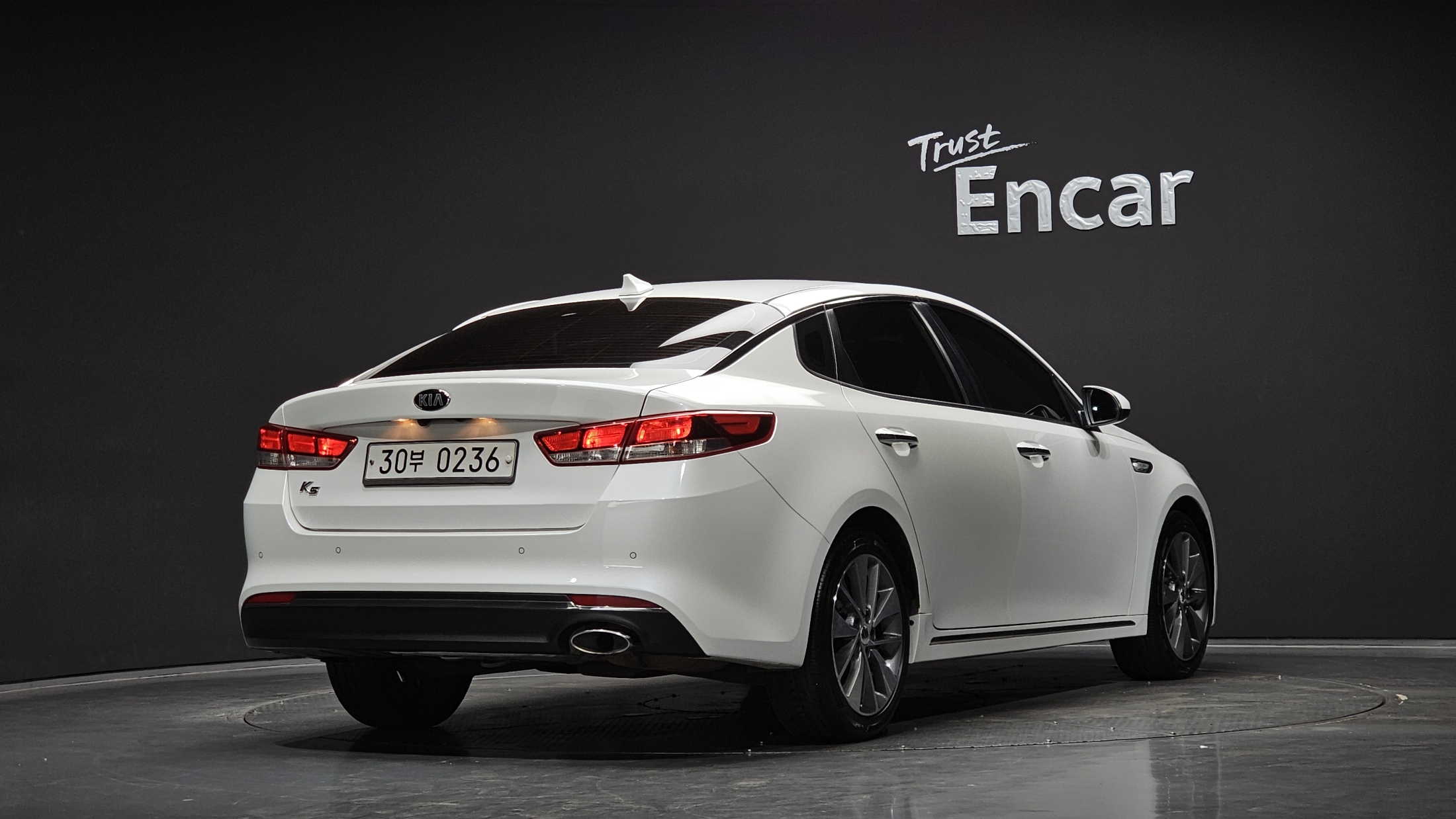KIA K5 photo 2