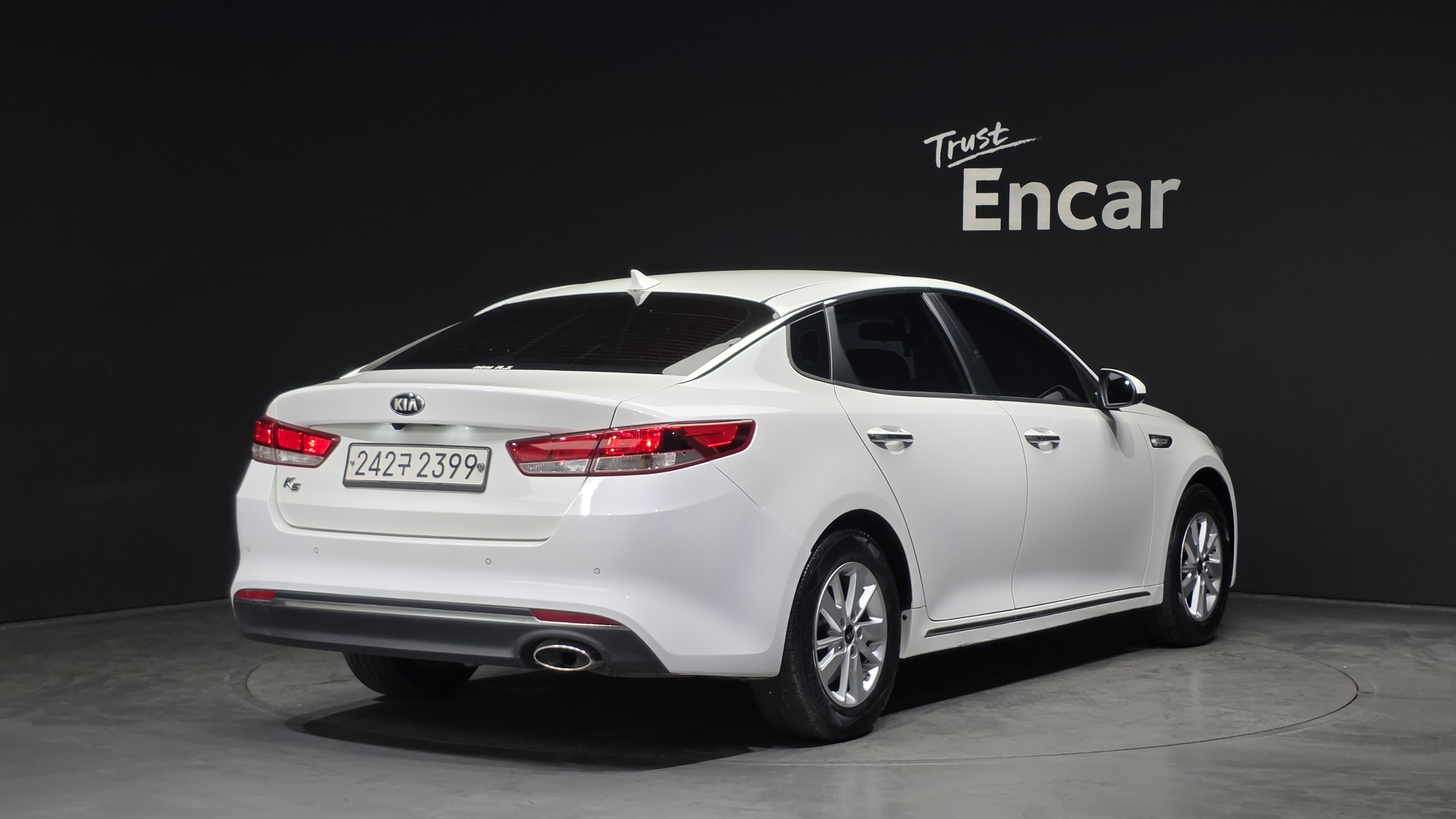 KIA K5 photo 2