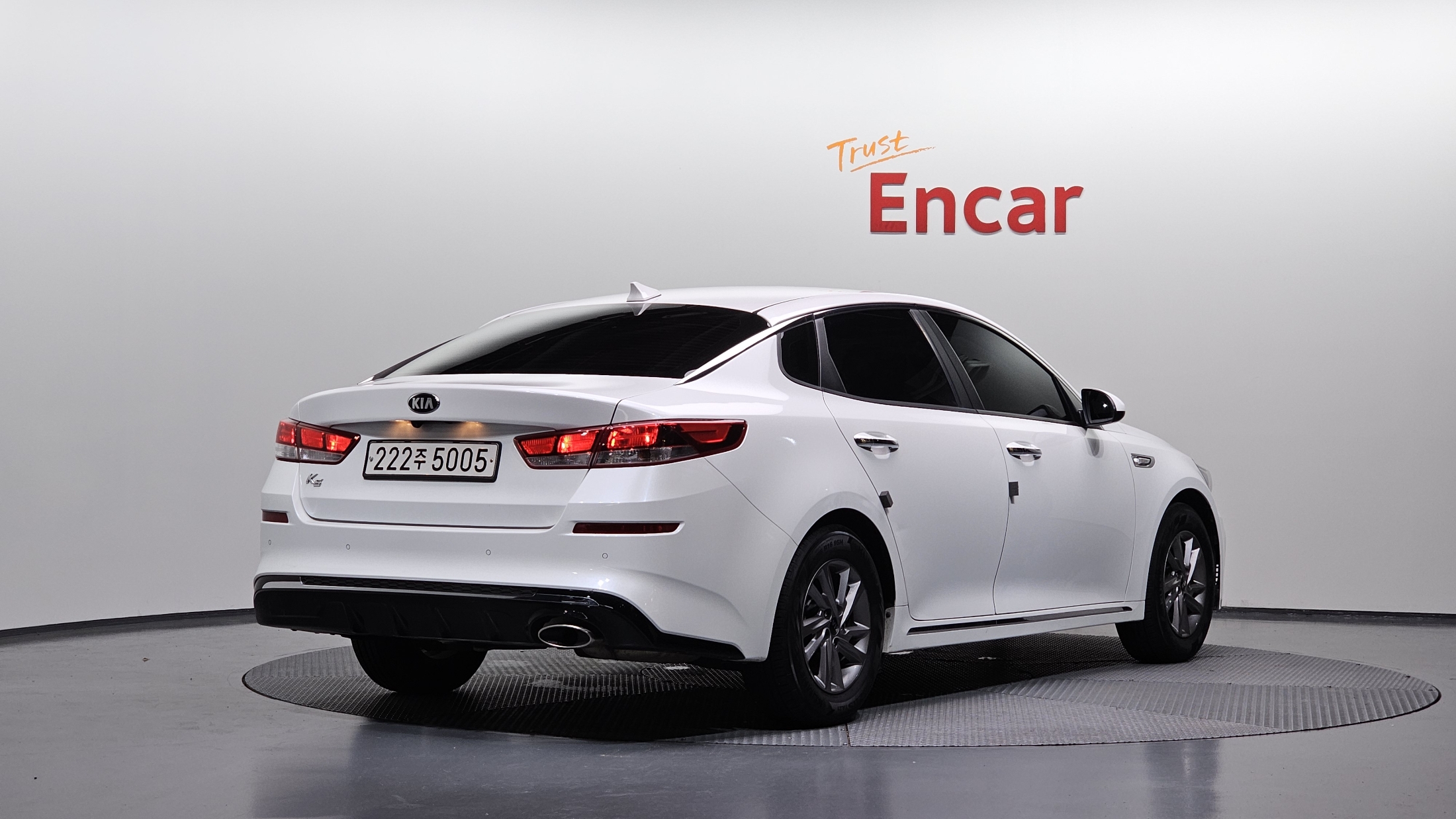 KIA K5 photo 2