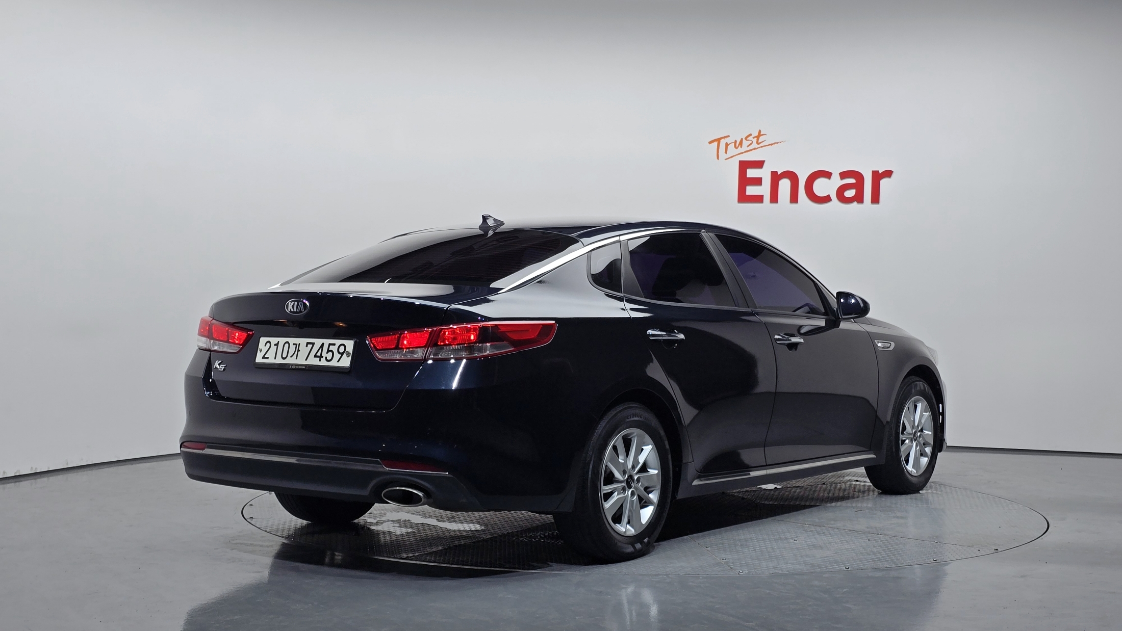 KIA K5 photo 2