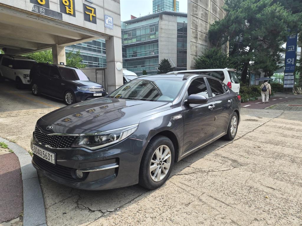 KIA K5 photo 2