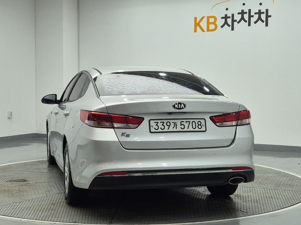 KIA K5 photo 2