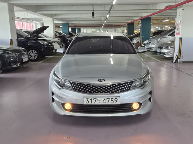 KIA K5 photo 2