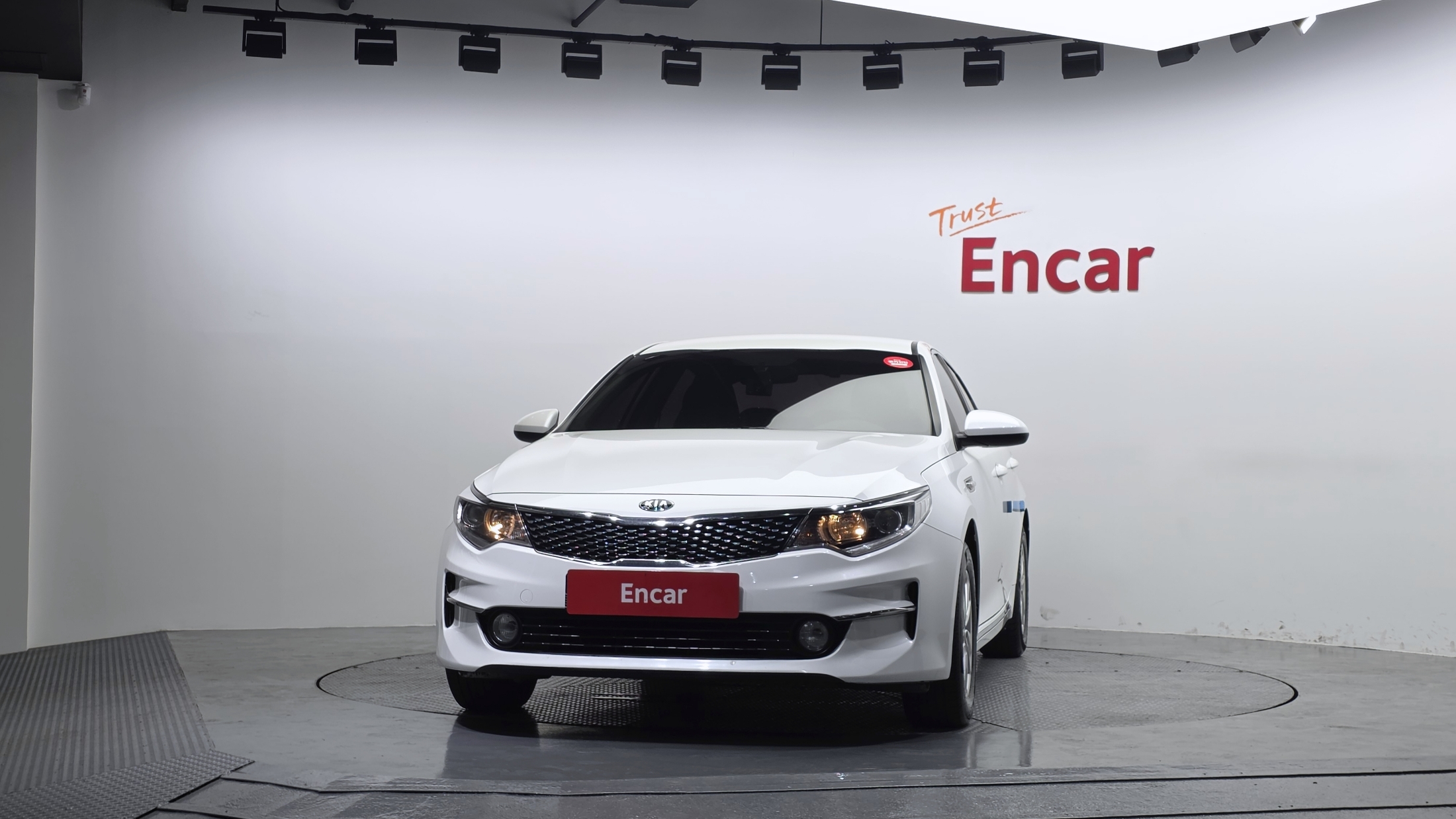KIA K5 photo 2