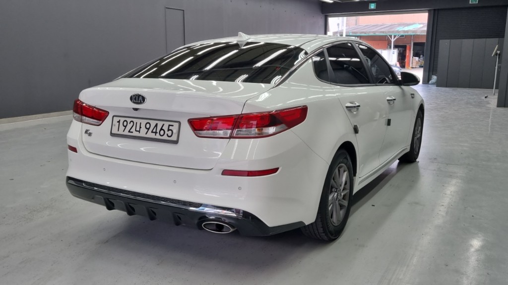 KIA K5 photo 2