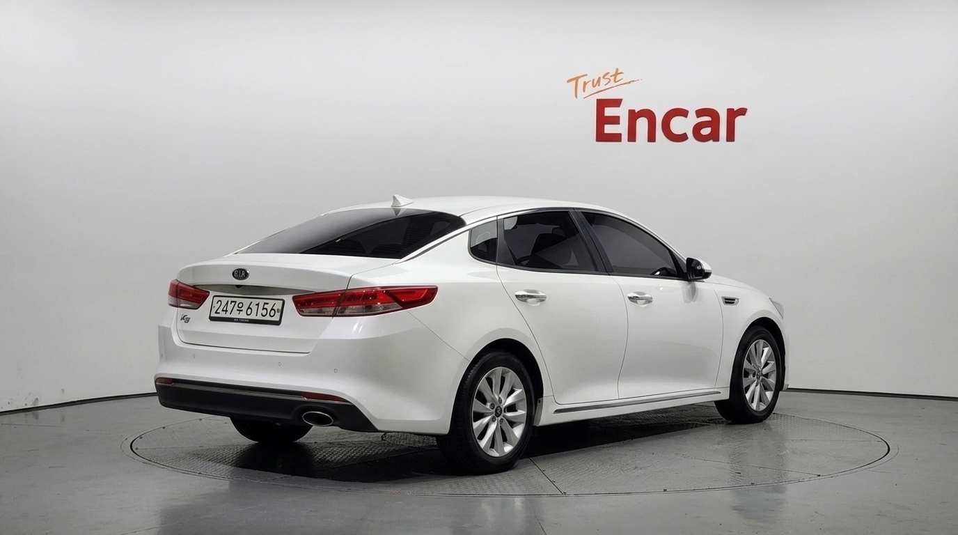 KIA K5 photo 2