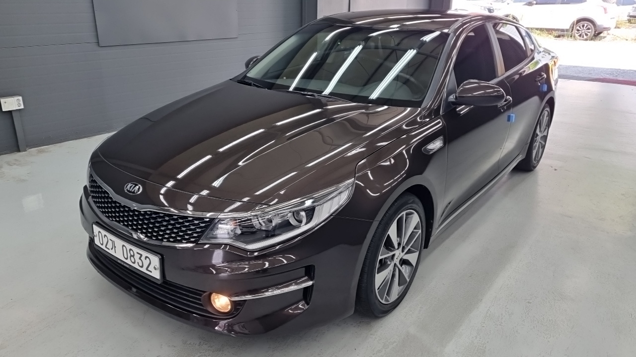 KIA K5