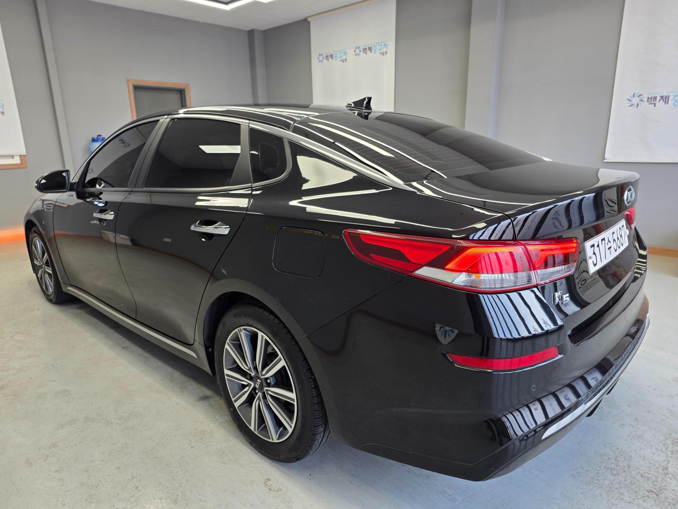 KIA K5 photo 3