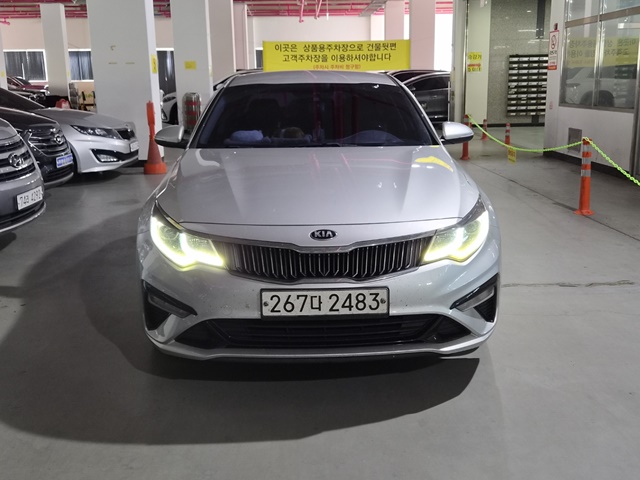 KIA K5 photo 2