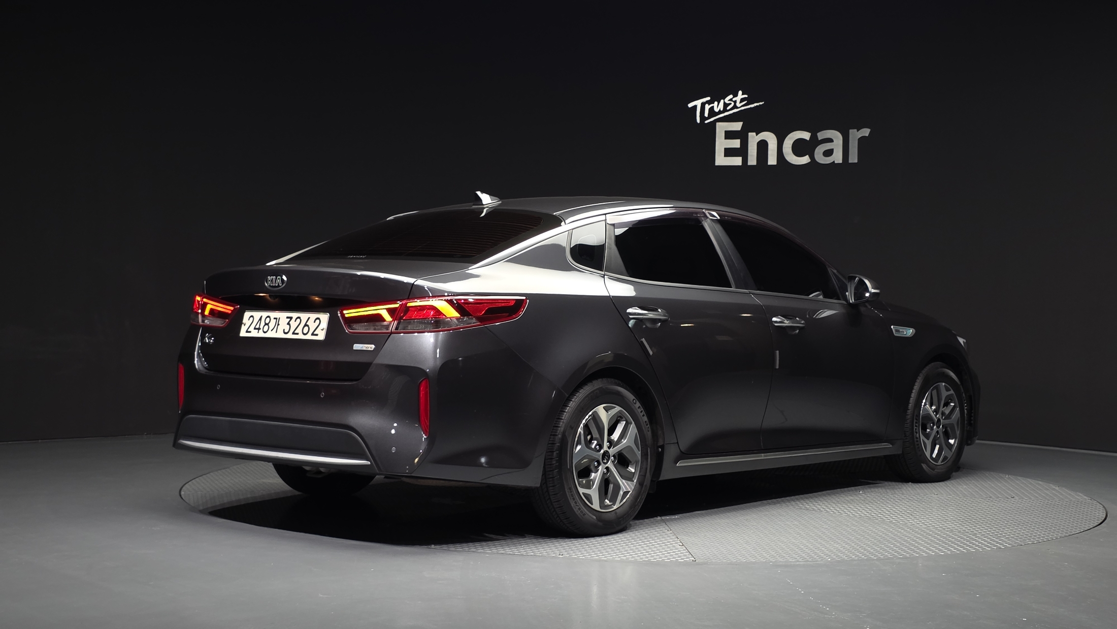 KIA K5 photo 2