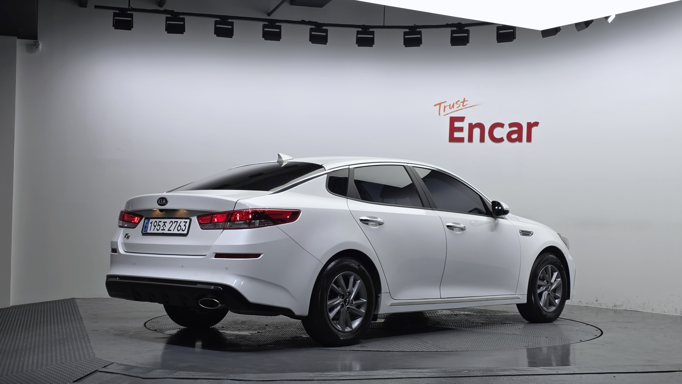 KIA K5 photo 2