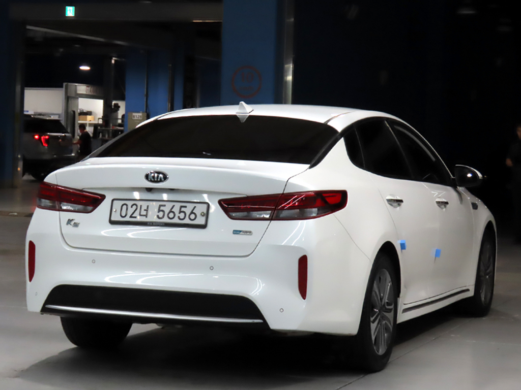 KIA K5 photo 2
