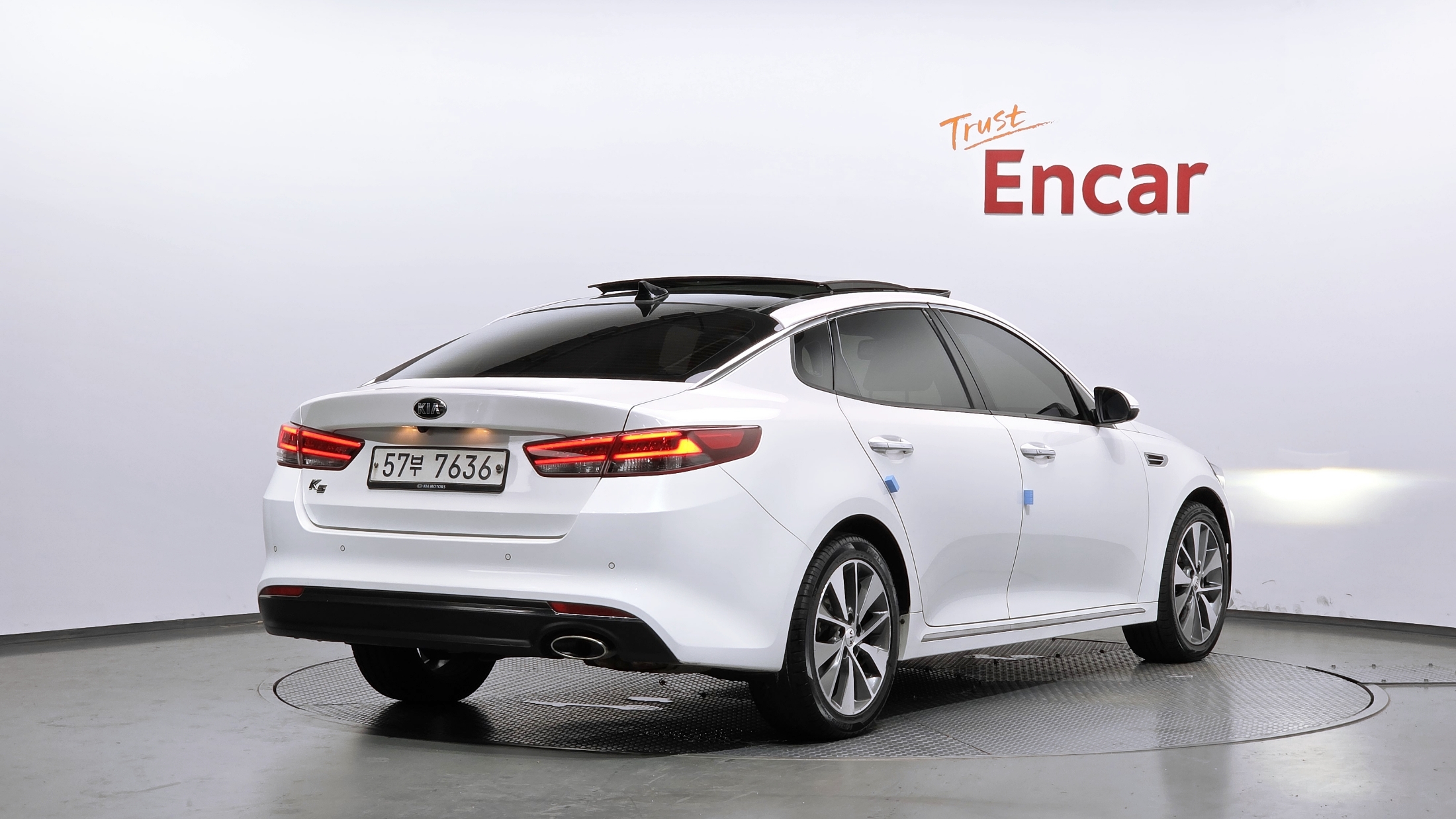 KIA K5 photo 2