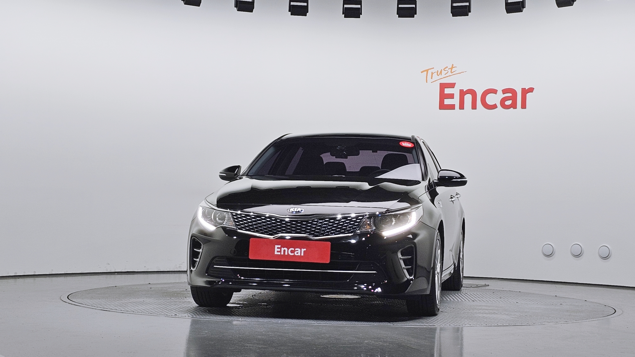 KIA K5 photo 2