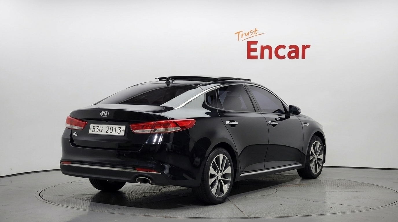 KIA K5 photo 2