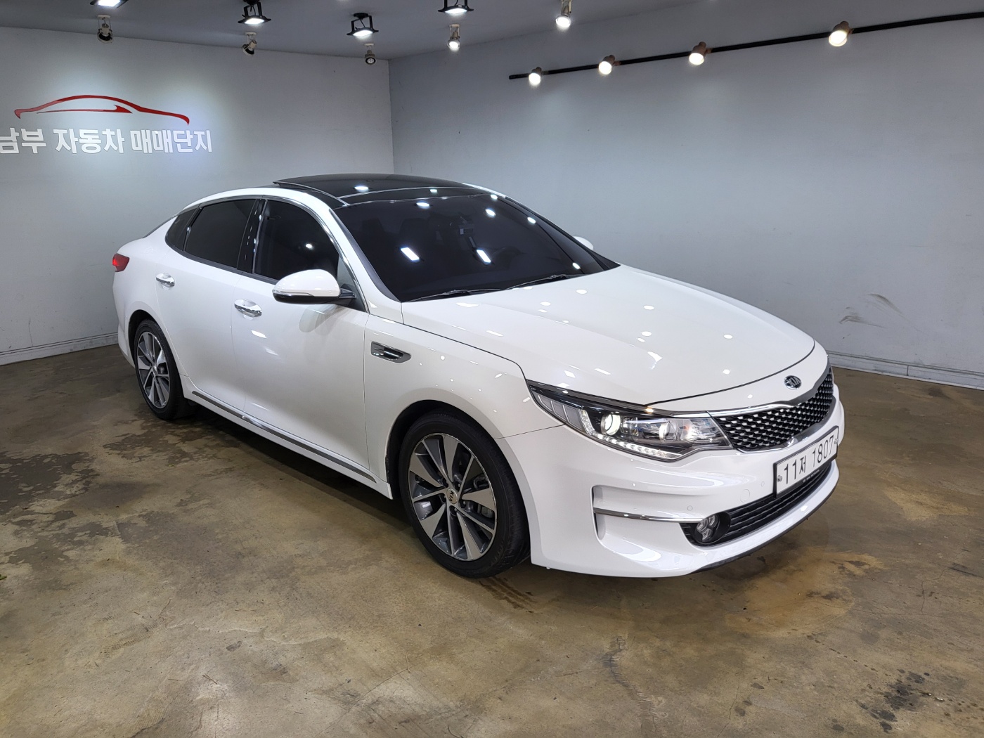 KIA K5 photo 3
