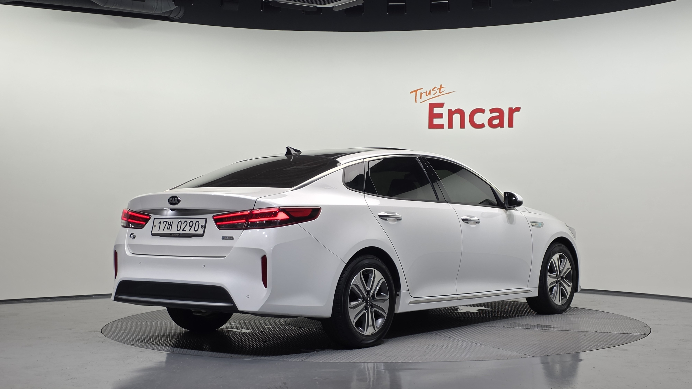 KIA K5 photo 2