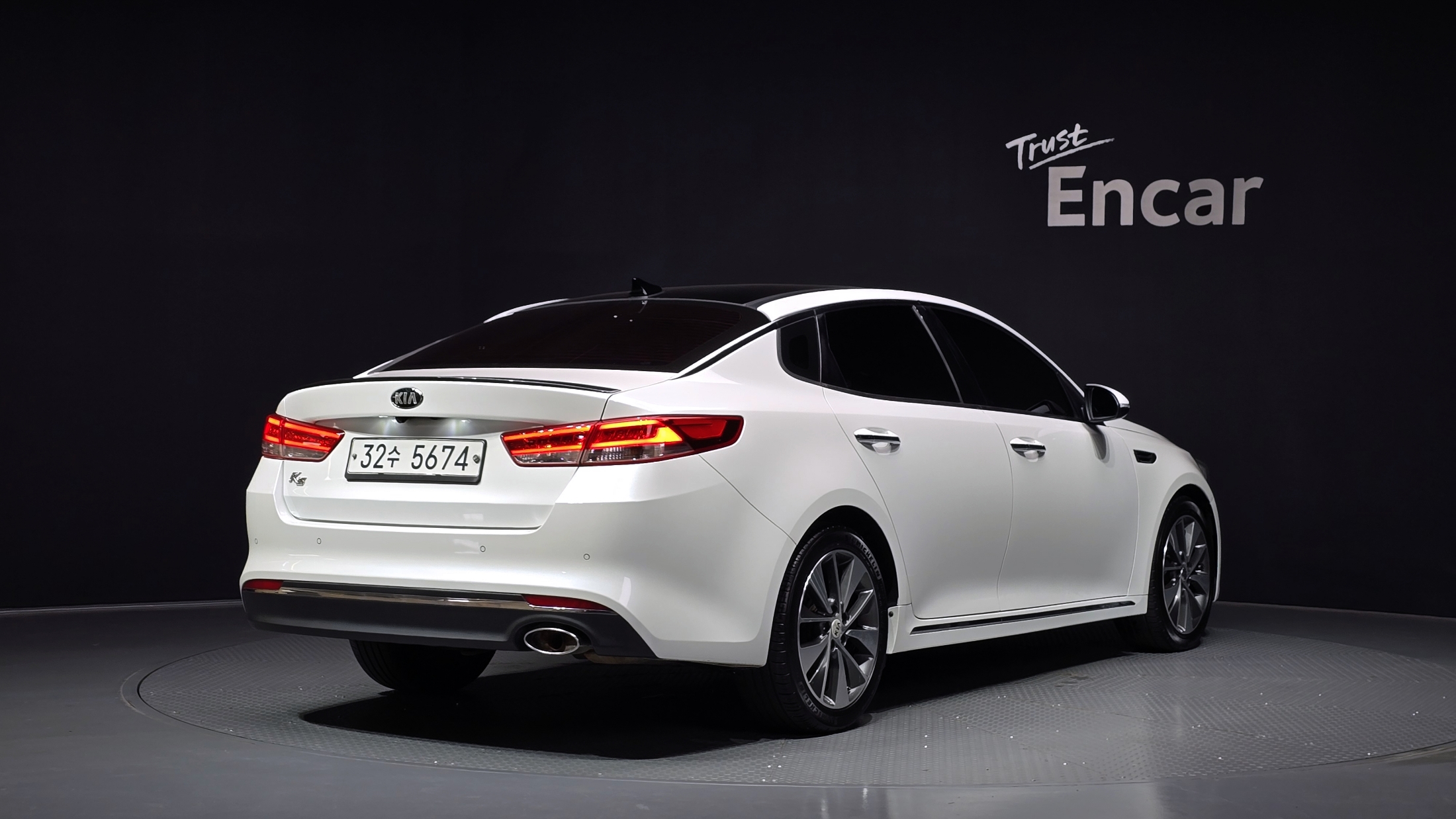 KIA K5 photo 2