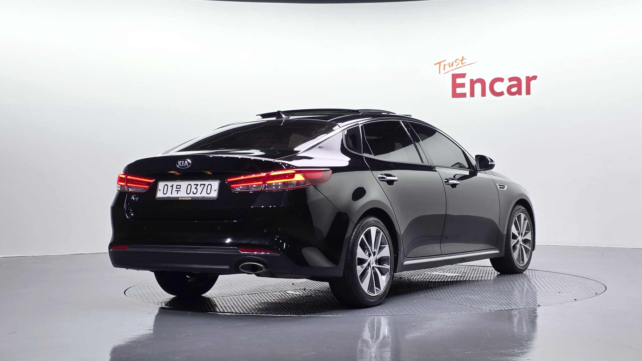 KIA K5 photo 2