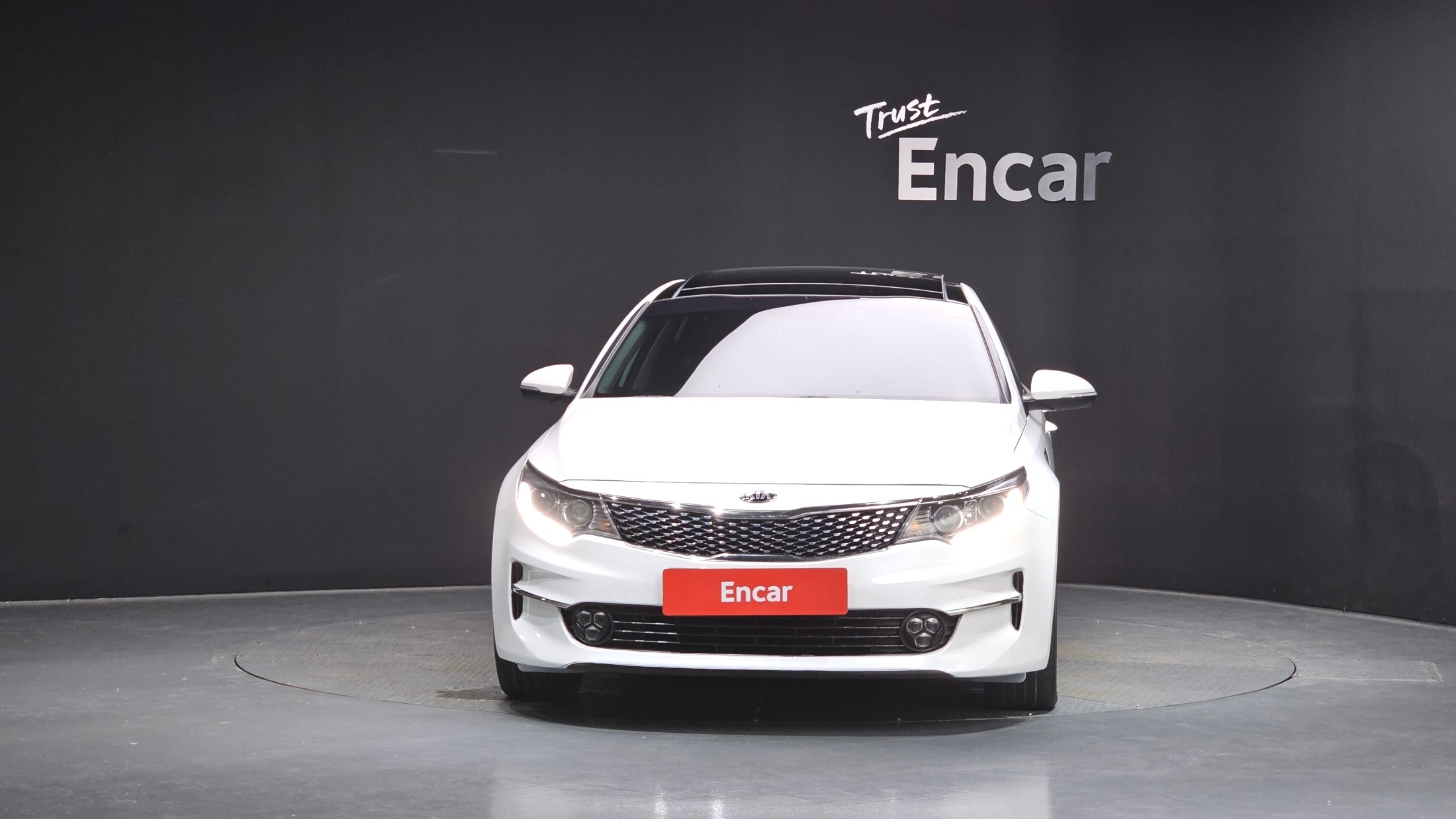 KIA K5 photo 2